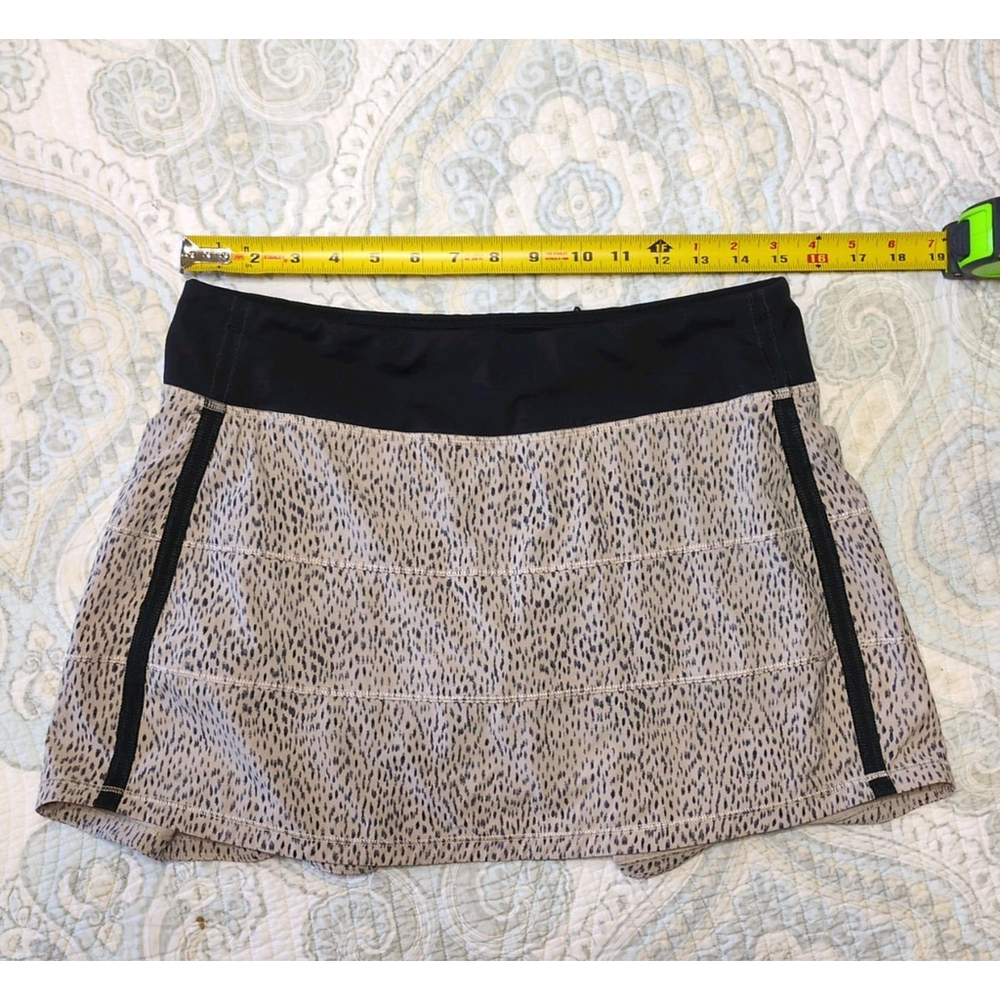 Lululemon Women's Leopard Print Skirt With Built In Shorts Size 8 - Picture 3 of 6